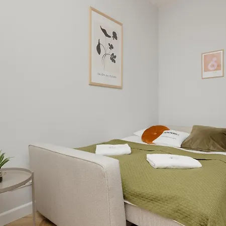 Business Kasprzaka With Parking By Renters * Warsaw