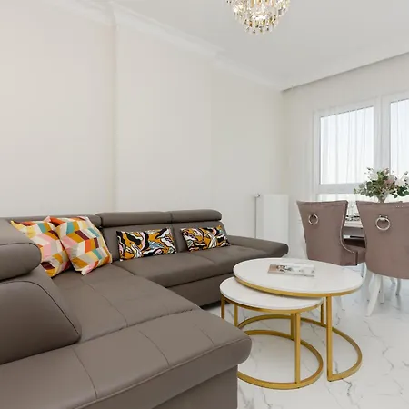 Business Kasprzaka With Parking By Renters *
