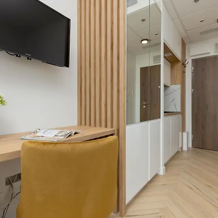 Aparthotel Business Kasprzaka With Parking By Renters Warsaw