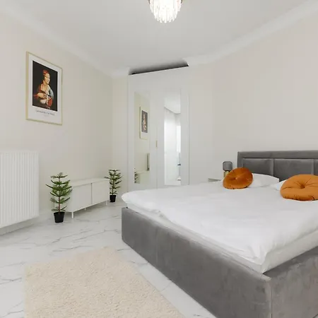 Business Kasprzaka By Renters Apartmanhotel 3*