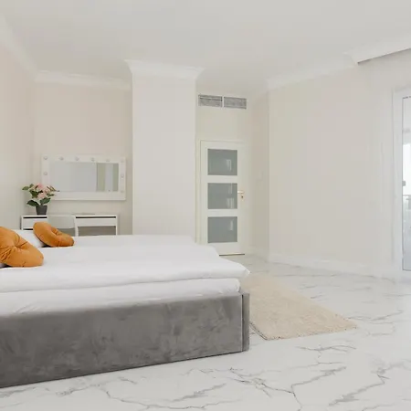 Apart-hotel Business Kasprzaka With Parking By Renters